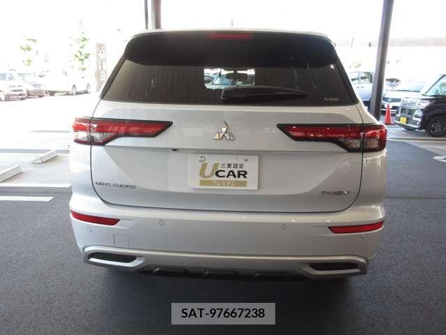 Mitsubishi OUTLANDER PHEV 2023-09 365901-5