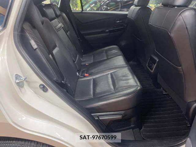 Toyota HARRIER 2017-08 331775-9