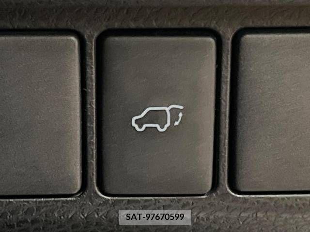 Toyota HARRIER 2017-08 331775-6