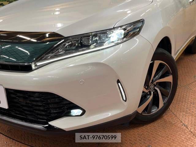 Toyota HARRIER 2017-08 331775-12