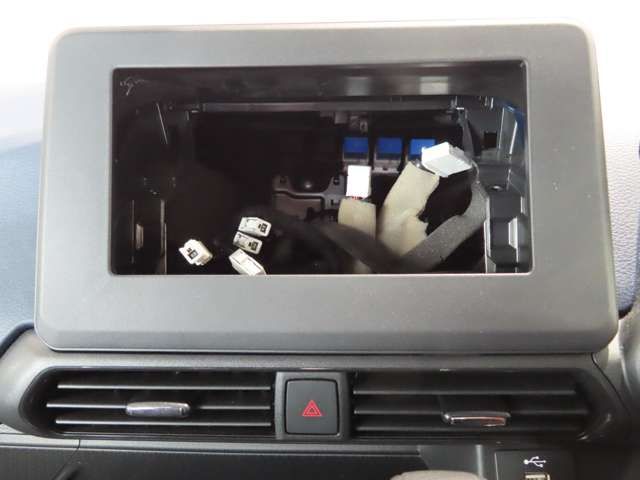 Mitsubishi EK X 2019-05 16413-10