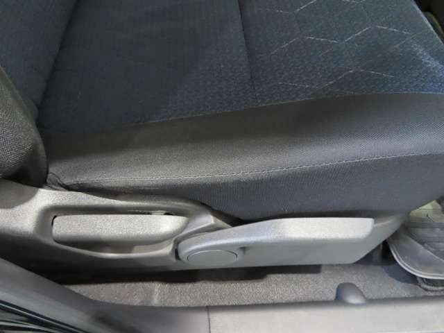 Mitsubishi EK X 2019-05 16413-15