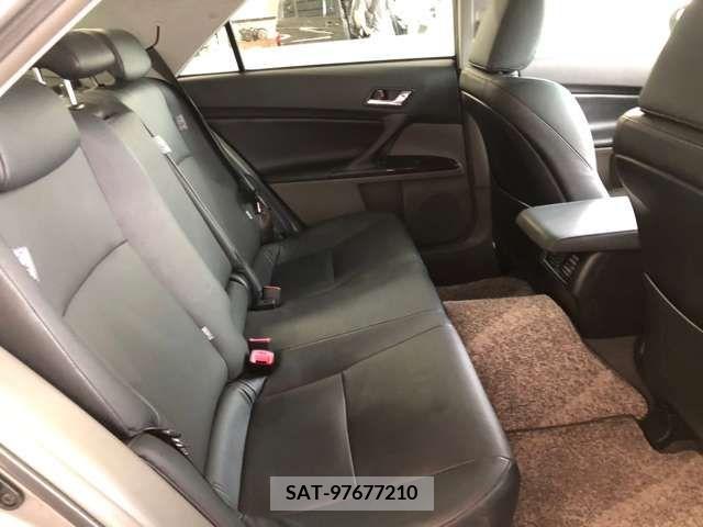 Toyota MARK X 2012-02 373631-19