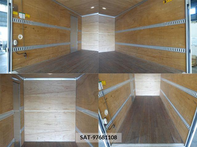 Mitsubishi CANTER 2018-12 263438-9