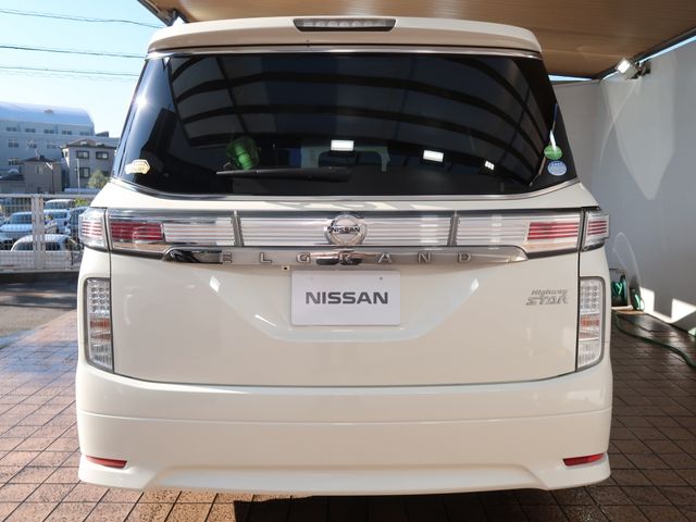 Nissan ELGRAND 2018-11 193475-10