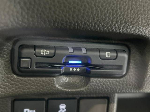 Honda N BOX 2022-05 188521-7
