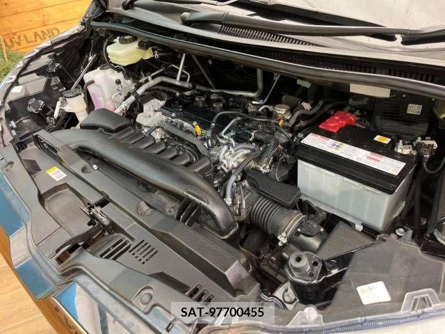 Toyota NOAH 2023-04 209595-18