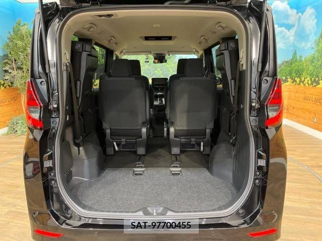 Toyota NOAH 2023-04 209595-11