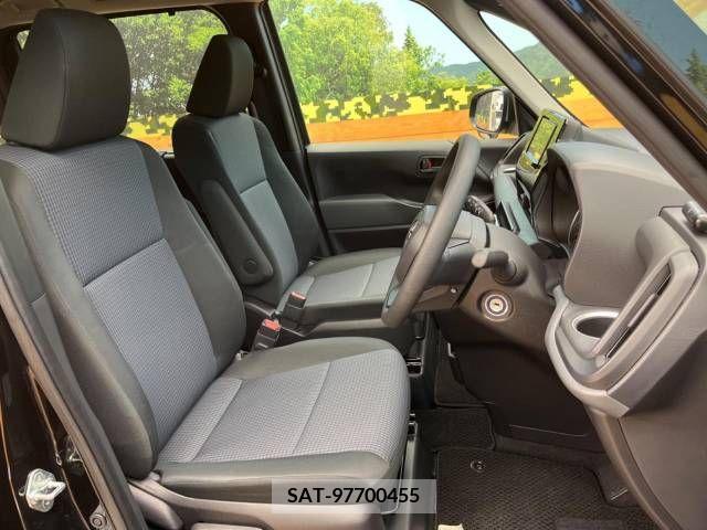 Toyota NOAH 2023-04 209595-8