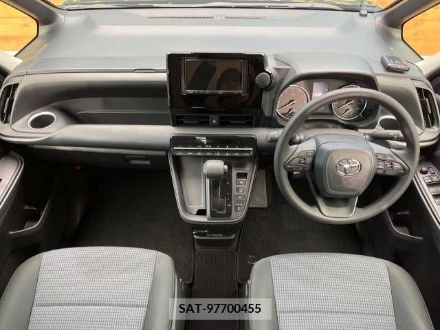 Toyota NOAH 2023-04 209595-1