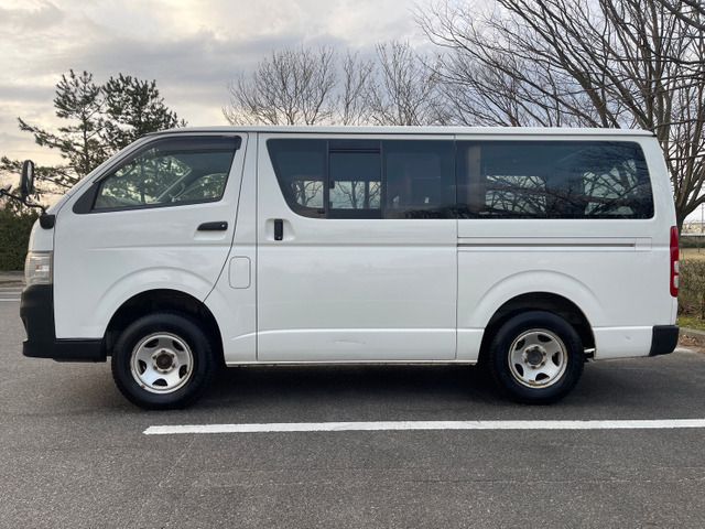 Toyota REGIUSACE VAN 2010-11 1127-9