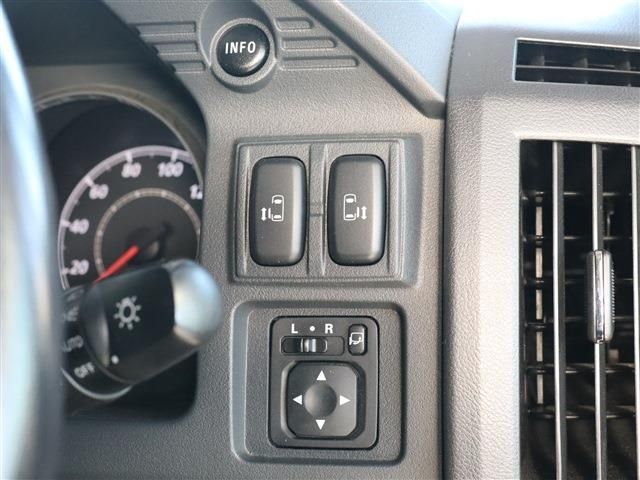 Mitsubishi DELICA D5 2013-11 28808-7