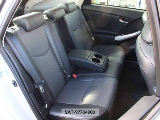 Toyota PRIUS 2015-03 216014-11