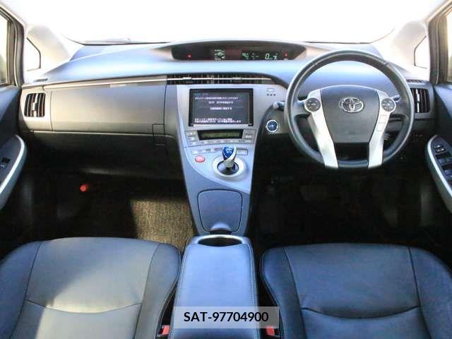 Toyota PRIUS 2015-03 216014-1