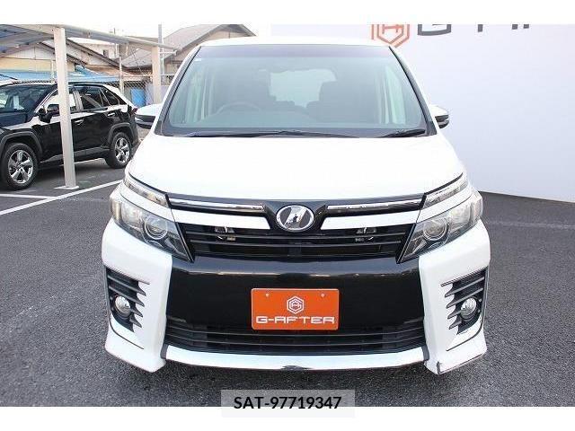 Toyota VOXY 2014-06 220411-6