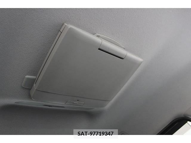 Toyota VOXY 2014-06 220411-1