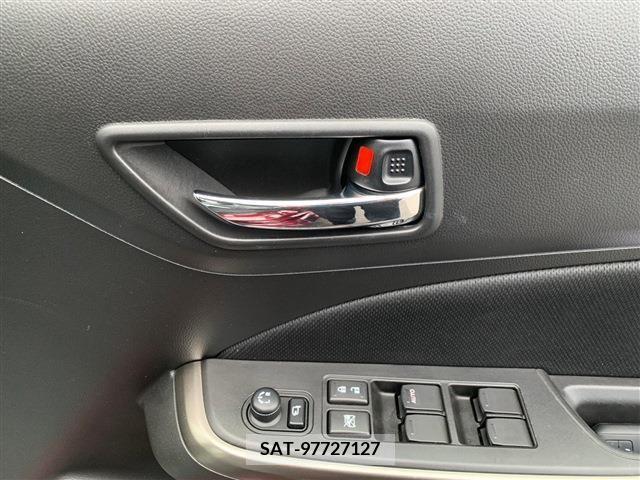 Suzuki SWIFT 2020-03 255185-17