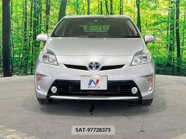 Toyota PRIUS 2013-12 351399-11