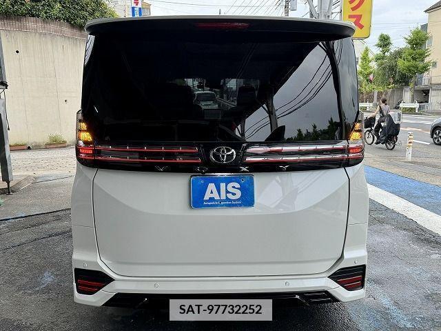 Toyota VOXY 2022-03 339184-6