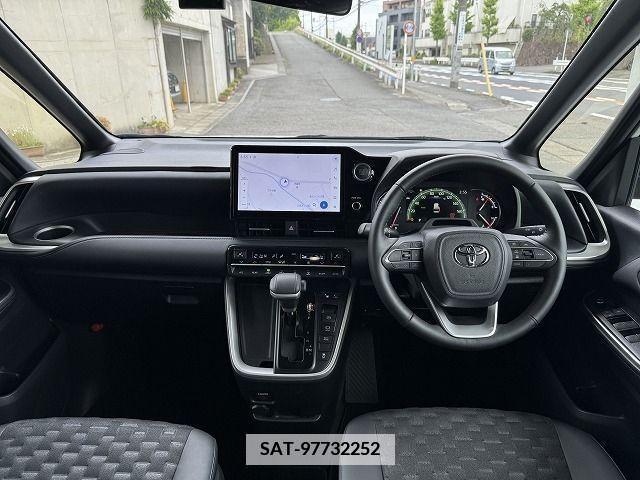 Toyota VOXY 2022-03 339184-1