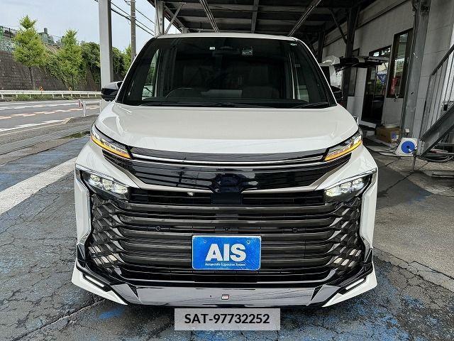 Toyota VOXY 2022-03 339184-3