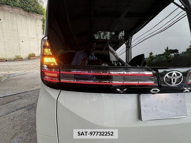 Toyota VOXY 2022-03 339184-25