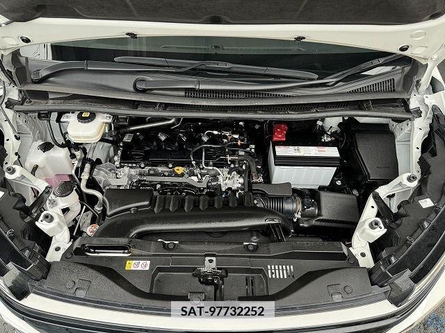 Toyota VOXY 2022-03 339184-22