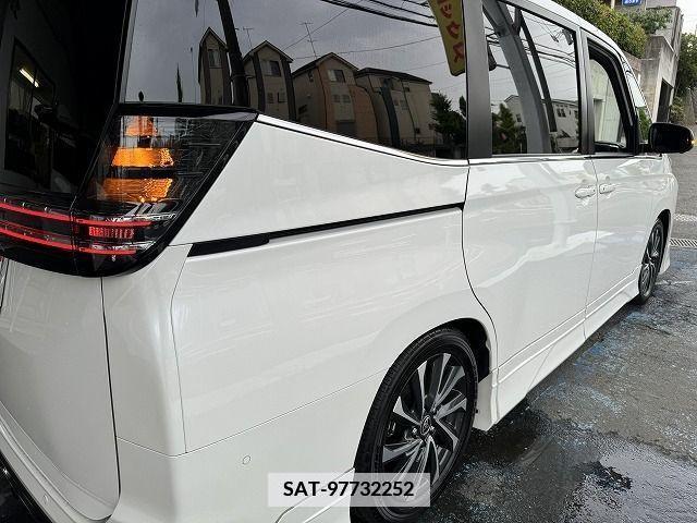 Toyota VOXY 2022-03 339184-17
