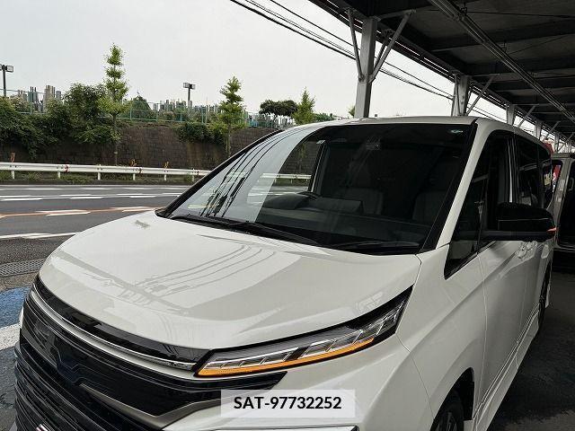 Toyota VOXY 2022-03 339184-16