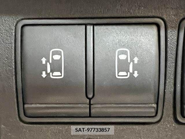 Nissan SERENA 2011-07 373069-4