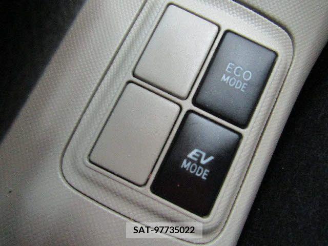 Toyota AQUA 2013-11 218308-15