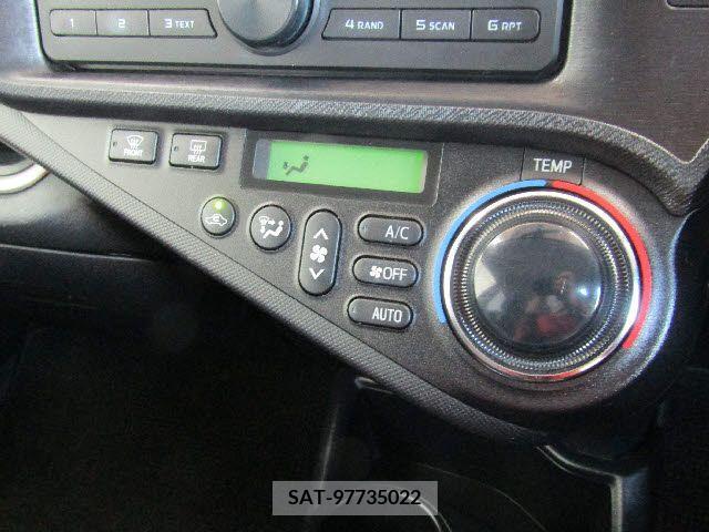 Toyota AQUA 2013-11 218308-14