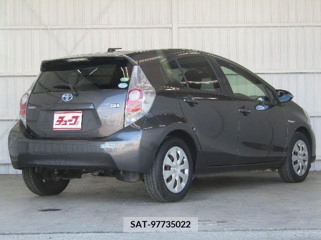 Toyota AQUA 2013-11 218308-2