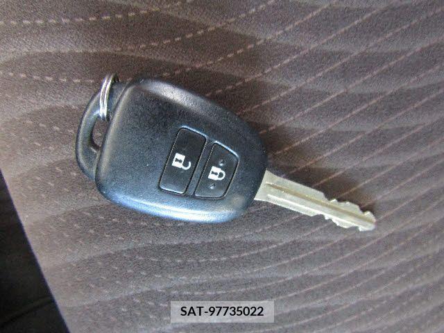 Toyota AQUA 2013-11 218308-11