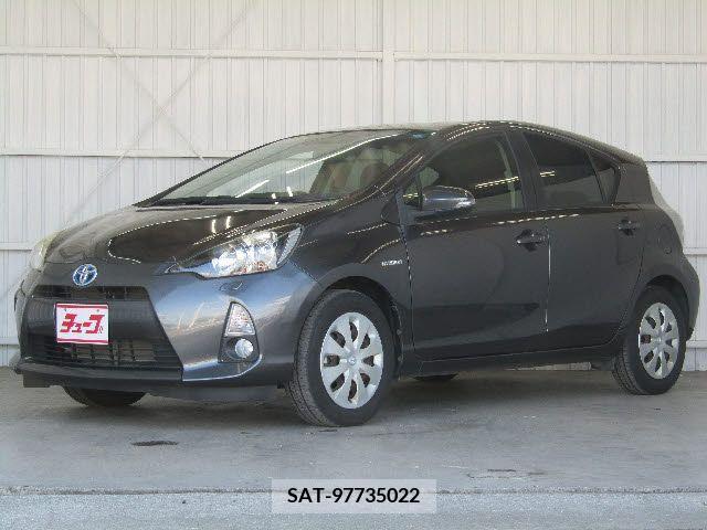 Toyota AQUA 2013-11 218308-0