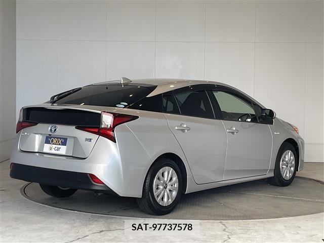 Toyota PRIUS 2020-02 322470-1
