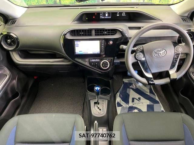 Toyota AQUA 2017-06 260521-1