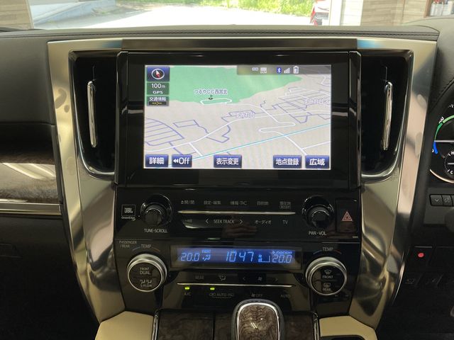 Toyota ALPHARD HYBRID 2018-05 19579-4