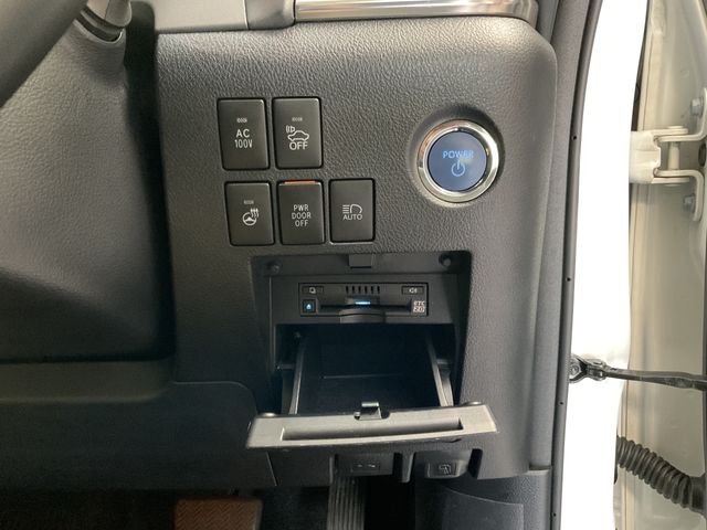 Toyota ALPHARD HYBRID 2018-05 19579-6
