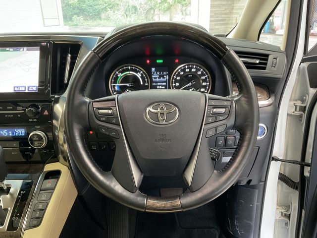 Toyota ALPHARD HYBRID 2018-05 19579-2