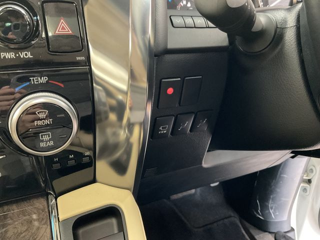 Toyota ALPHARD HYBRID 2018-05 19579-7