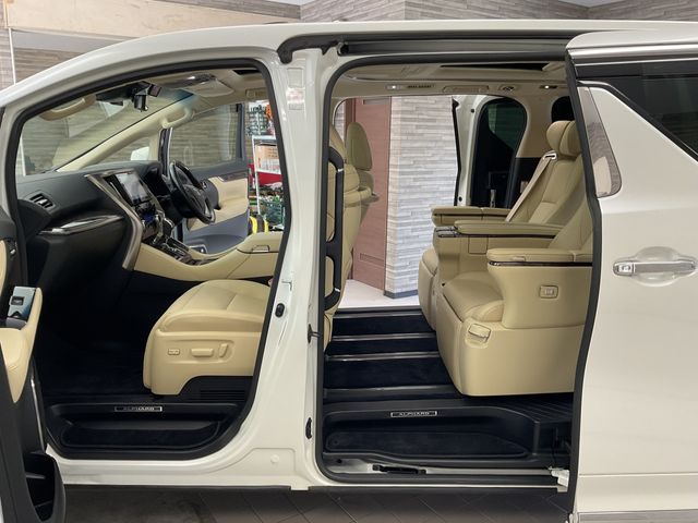 Toyota ALPHARD HYBRID 2018-05 19579-19