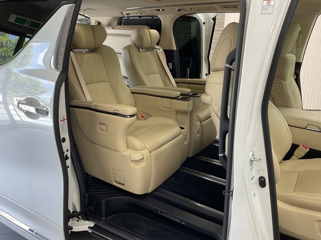 Toyota ALPHARD HYBRID 2018-05 19579-11
