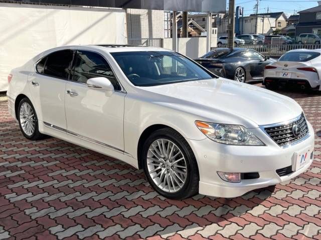 Lexus LS 2009-11 181118-16