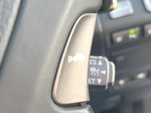 Lexus LS 2009-11 181118-3
