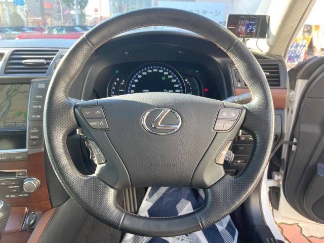 Lexus LS 2009-11 181118-11