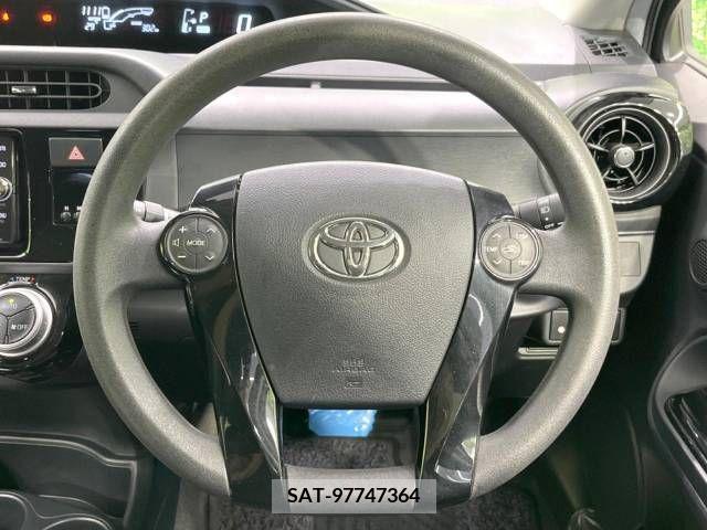 Toyota AQUA 2016-08 348695-11