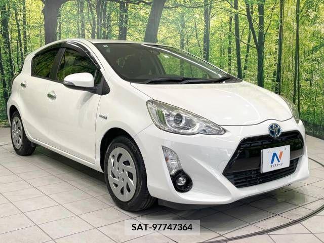 Toyota AQUA 2016-08 348695-16