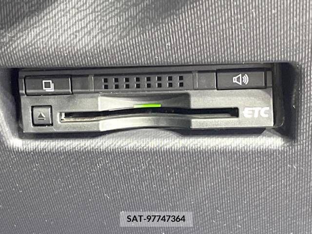 Toyota AQUA 2016-08 348695-5