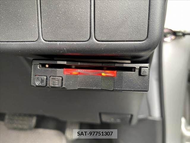 Toyota AQUA 2017-03 291914-5